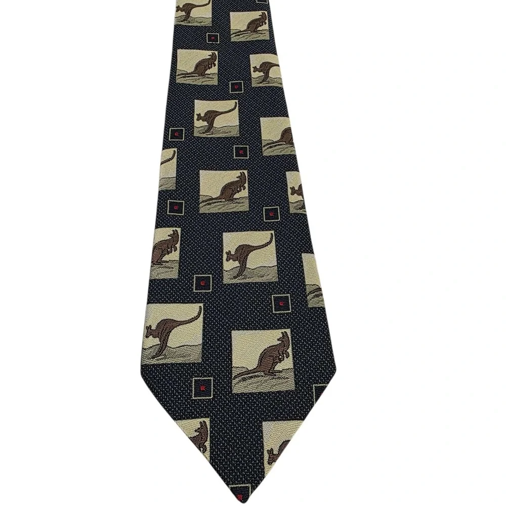 HOLLYGREEN Australia Mens Kangaroo Print Silk Necktie Black Beige Novelty‎